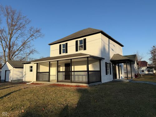 724 W Commercial St, Hartford City, IN, 47348-2318 | Card Image