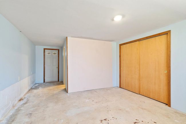 1096 W Hollis St, House other with 3 bedrooms, 3 bathrooms and null parking in Nashua NH | Image 36