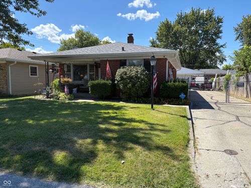 30 Gilbert St, Beech Grove, IN, 46107-1637 | Card Image