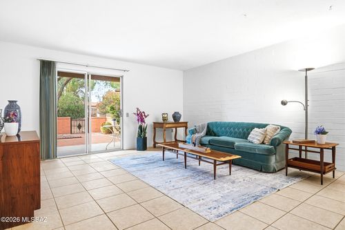 1116 S Alpine Cir, Green Valley, AZ, 85614-1811 | Card Image