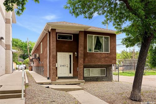 1957 Halifax St, Regina, SK, S4P1T6 | Card Image