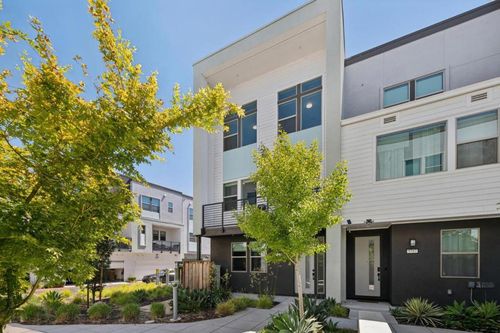 5761 Vibrant Loop, San Jose, CA, 95119-1765 | Card Image