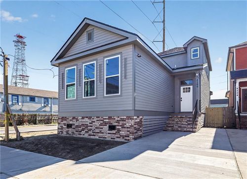 4200 Clio St, New Orleans, LA, 70125-1802 | Card Image