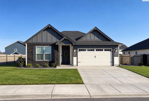 8214 Cardinal Peak St, West Richland, WA, 99353 | Card Image