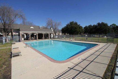 apt-123-3900 Woodchase Dr, Houston, TX, 77042-5828 | Card Image
