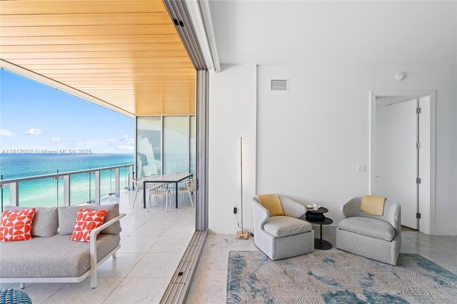 APT-1602 - 5775 Collins Ave, Condo with 2 bedrooms, 3 bathrooms and null parking in Miami Beach FL | Image 27
