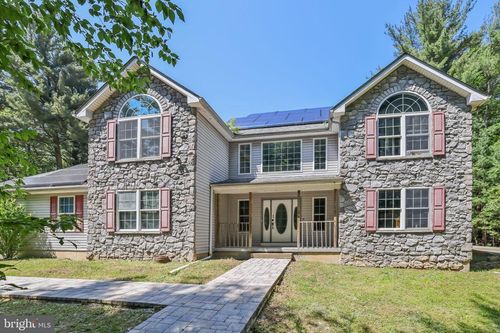 2299 Long Acre Dr, EFFORT, PA, 18330-7718 | Card Image