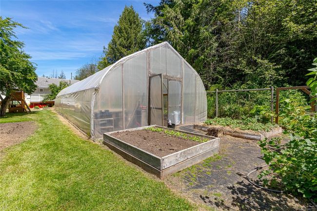 2380 Fowler Rd, House other with 3 bedrooms, 2 bathrooms and 8 parking in Qualicum Beach BC | Image 8