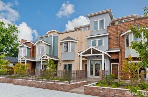 21 S Claremont St, San Mateo, CA, 94401-3259 | Card Image