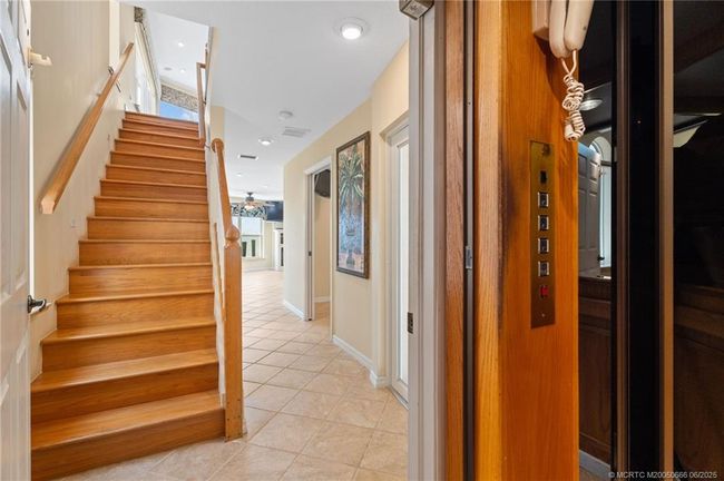 1109 Nettles Blvd, House other with 2 bedrooms, 2 bathrooms and 1 parking in Jensen Beach FL | Image 17
