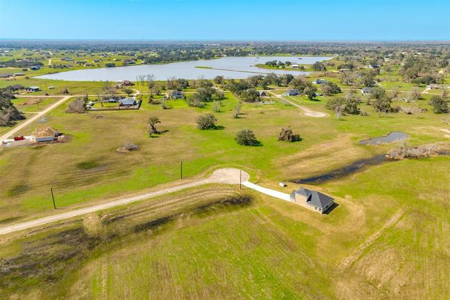 207 Cripple Creek Ln, House other with 3 bedrooms, 3 bathrooms and 2 parking in Angleton TX | Image 32