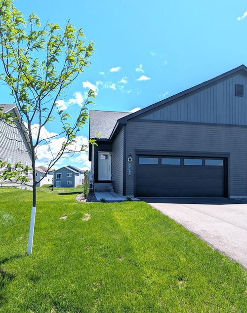 39793 Fallbrook Ave, North Branch, MN, 55056-7406 | Card Image