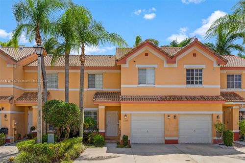 2350 Sw 86th Way, Miramar, FL, 33025-2012 | Card Image