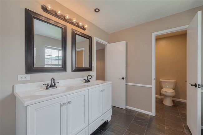 Primary Bathroom | Image 21