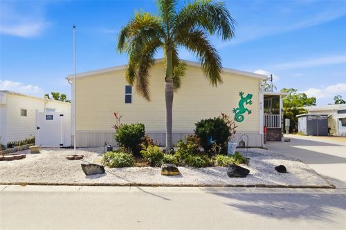 812 50th Avenue Ter W, BRADENTON, FL, 34207-6243 | Card Image