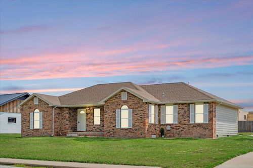 702 E Buffalo St, Bolivar, MO, 65613-2621 | Card Image