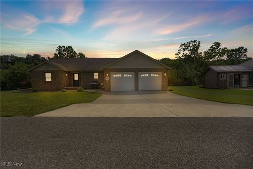 45330 Maple View Cir, Caldwell, OH, 43724-8922 | Card Image