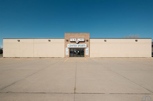 1825 2nd Ave Sw, Sioux Center, IA, 51250-1166 | Card Image