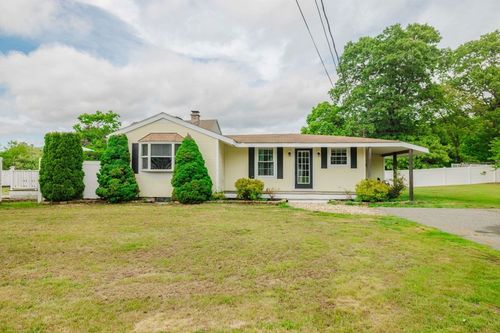 160 Willis Ave, Seekonk, MA, 02771-2407 | Card Image