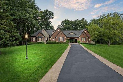 15-11599 Erins Way, Bruce Twp, MI, 48065-1402 | Card Image