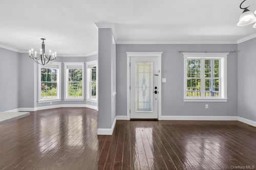 5 Wildwood Dr, Rock Tavern, NY, 12575-5016 | Card Image