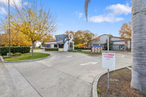 1103 W Caldwell Ave, Visalia, CA, 93277-7831 | Card Image