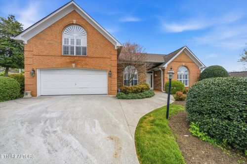 500 Glen Ives Way, Knoxville, TN, 37919-5958 | Card Image