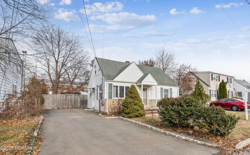 61 Duley Ave, Edison, NJ, 08817-3572 | Card Image