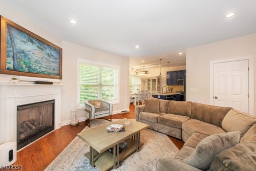 18 Post Oak Ct, Hamburg, NJ, 07419-1226 | Card Image