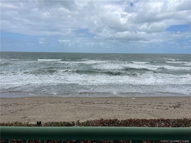 APT-303 - 8600 Ocean Dr, Condo with 3 bedrooms, 3 bathrooms and null parking in Jensen Beach FL | Image 5