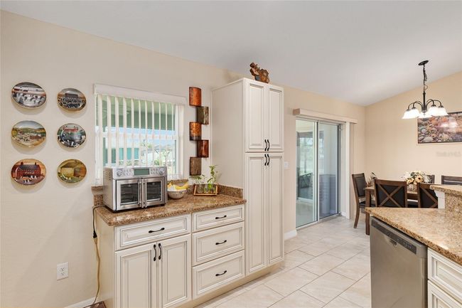 13581 Sw 48 Th Ct, House other with 3 bedrooms, 2 bathrooms and null parking in OCALA FL | Image 18