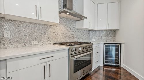 24 N Park Pl, Morristown, NJ, 07960-4583 | Card Image