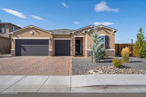 2226 Snoqualmie Dr, Sparks, NV, 89436-9463 | Card Image
