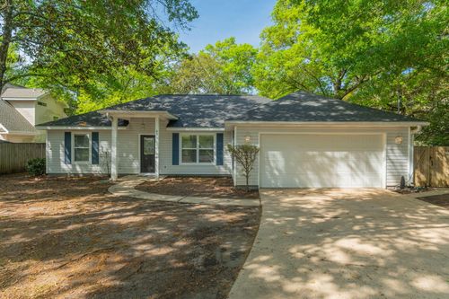49 Circle Dr, Fort Walton Beach, FL, 32547-3252 | Card Image