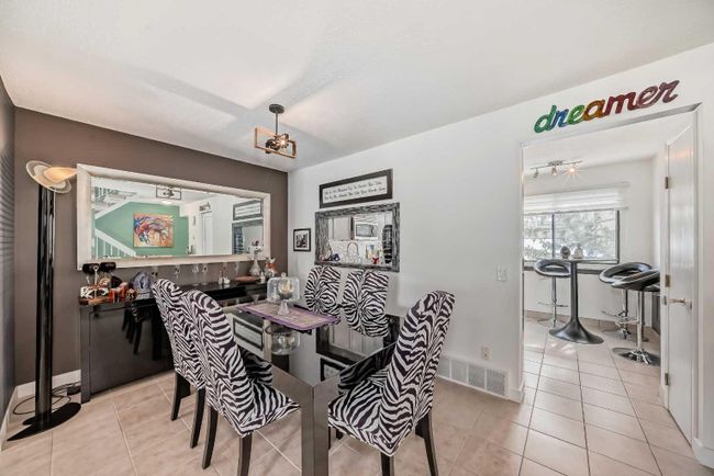 23 - 10457 19 Street Sw, Home with 3 bedrooms, 2 bathrooms and 2 parking in Calgary AB | Image 18