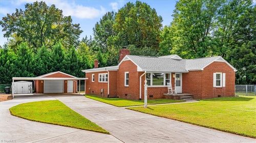 2272 May Dr, Burlington, NC, 27215-5351 | Card Image