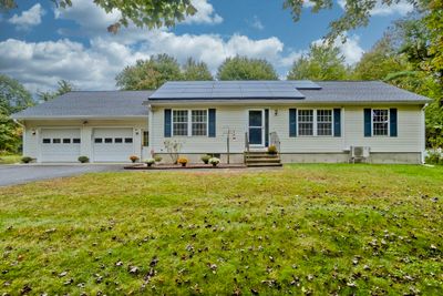 60 N Hatfield Rd, House other with 3 bedrooms, 3 bathrooms and 2 parking in Hatfield MA | Image 2