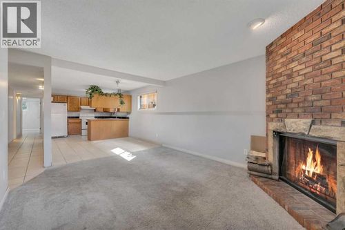 3-3314 Centre St Ne, Calgary, AB, T2E2X8 | Card Image