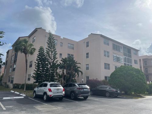 111-2851 Somerset Dr, Lauderdale Lakes, FL, 33311-1961 | Card Image