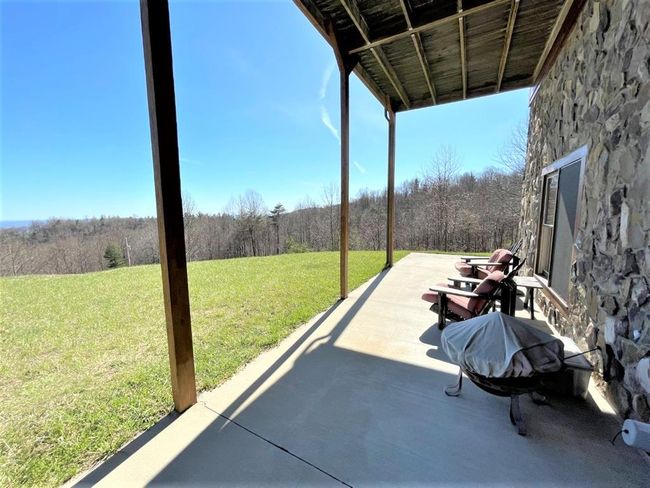 198 F S T Ln, House other with 3 bedrooms, 3 bathrooms and null parking in Fancy Gap VA | Image 39