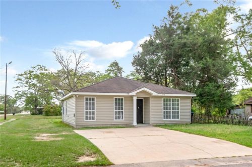 364 3rd Pl, Chickasaw, AL, 36611-2301 | Card Image