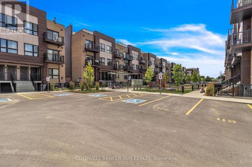 e12-20 Palace St, Kitchener, ON, N2E0J3 | Card Image