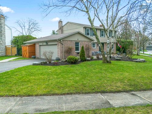 996 Cresthampton Lane, Mississauga, ON, L5H2X1 | Card Image