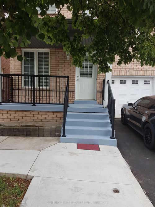 26 Roxton Cres, Brampton, ON, L7A2E7 | Card Image