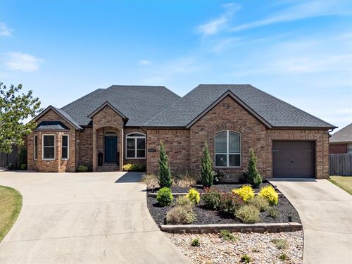 5807 S 66th St, Cave Springs, AR, 72718-8449 | Card Image