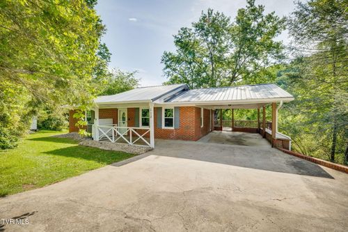 112 Border View Ave, Elizabethton, TN, 37643-6521 | Card Image