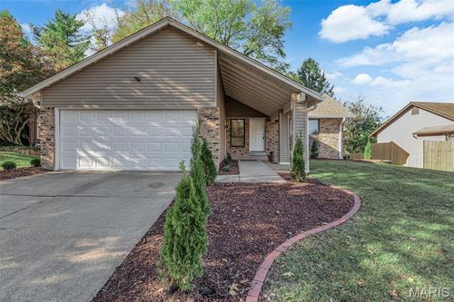 12455 Jerries Ln, Black Jack, MO, 63033-4411 | Card Image