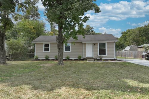 1015 Slaters Creek Rd, Goodlettsville, TN, 37072-8937 | Card Image