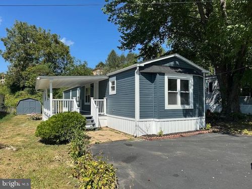 143 Penn Dr, COATESVILLE, PA, 19320-1711 | Card Image