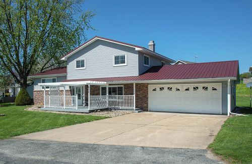 172 Lakeshore Drive, Nashua, IA, 50658 | Card Image